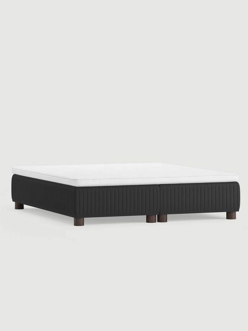 Säng Hallarskär 180x210 Fast/Medel H.17.Svart Säng Hallarskär 180x210 Fast/Medel H.17.Svart
